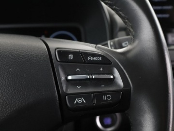 Hyundai Kona I Crossover Facelifting 1.6 GDI Hybrid 141KM 2022 Hyundai Kona XLine+ HEV automat navi kamera, zdjęcie 29