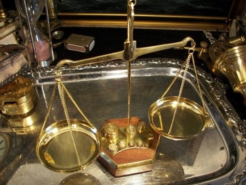 WAGA SZALKOWA MOSIĘŻNA PODSTAWA DREWNO SKLEP APTEKA JUBILER GRAWERUNEk