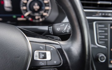 Volkswagen Tiguan II SUV 2.0 TDI BlueMotion Technology 240KM 2017 Volkswagen Tiguan 2.0BITdI 270KM R-line Fulll 4x4 Virtual Pano Camera Sko, zdjęcie 23