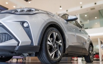 Toyota C-HR I Crossover Facelifting 1.8 Hybrid 122KM 2023 Toyota C-HR 1.8 Hybrid Style 1.8 Hybryda 122KM, zdjęcie 19