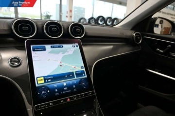 Mercedes Klasa C W206 2023 Mercedes-Benz Klasa C FV23Kierownica SupersportowaPodswietlane listwy prog, zdjęcie 5