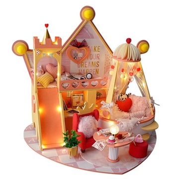 Drewniany domek na poddaszu DIY Mini domek dla lal