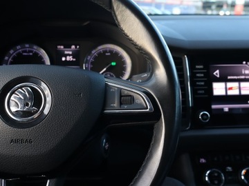 Skoda Kodiaq I SUV 2.0 TDI 150KM 2019 Skoda Kodiaq 2.0 TDI, Salon Polska, Automat, zdjęcie 16