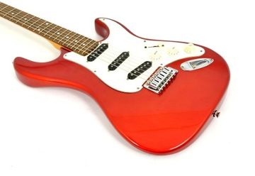 Kramer Striker 300 ST Красная электрогитара