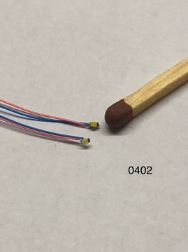 Dioda LED SMD 0402 z przewodami 30 cm niebieska