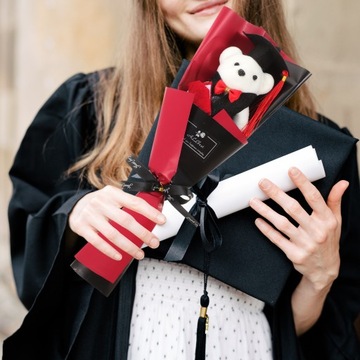 Выпускной букет-подарки мини-мягкие игрушки для выпускников