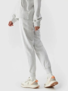 СПОРТИВНЫЕ БРЮКИ ЖЕНСКИЕ 4F СПОРТИВНЫЕ БРЮКИ ИЗ ХЛОПКА С КАРМАНАМИ SS24F606