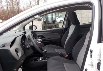 Toyota Yaris III Hatchback 5d Facelifting 2017 1.0 VVT-i 72KM 2019 Toyota Yaris Okazja Benzyna 72KM, zdjęcie 21