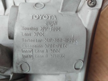 SVĚTLO PRAVÁ PŘEDNÍ TOYOTA LAND CRUISER 120