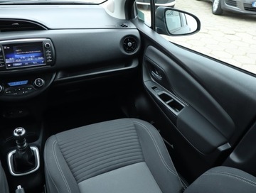 Toyota Yaris III Hatchback 5d Facelifting 2017 1.5 Dual VVT-iE 111KM 2017 Toyota Yaris 1.5 Dual VVT-i, GAZ, Klima, zdjęcie 6