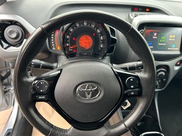 Toyota Aygo II Hatchback 3d Facelifting 1.0 VVT-i 72KM 2019 Toyota Aygo 1.0 VVTi Klima Tablet Kamera Tempomat, zdjęcie 13