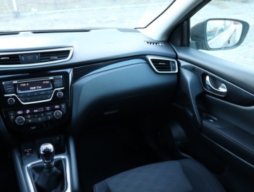Nissan Qashqai II Crossover 1.2 DIG-T 115KM 2015 Nissan Qashqai 1.2 DIG-T, Salon Polska, Klima, zdjęcie 7