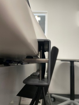 Стол Kindermann Cable port USB-накладка на столешницу