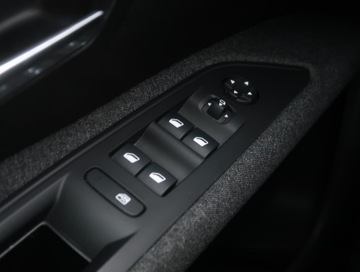 Peugeot 5008 II Crossover 1.2 PureTech 130KM 2017 Peugeot 5008 PureTech 130, Salon Polska, 7 miejsc, zdjęcie 12