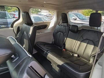 Chrysler Pacifica II 3.6 V6 Hybrid 264KM 2022 pacifica Limited Plug-In Hybrid, Automat, Niski przebieg ,2 X klucz, zdjęcie 36