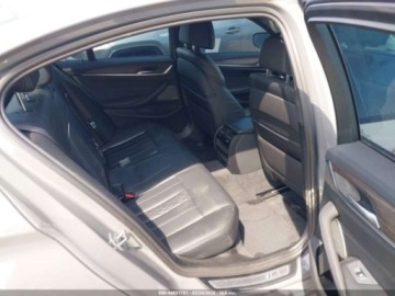 BMW Seria 5 G30-G31 2022 BMW Seria 5 540I 2022 3.0 Benzyna 335KM, zdjęcie 12