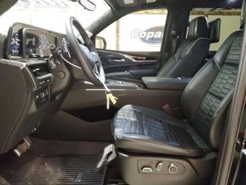 Cadillac Escalade III 2023 Cadillac Escalade 2023, 6.2L, 4x4, V SPORT, porysowany lakier 6.2 Benzyna, zdjęcie 6