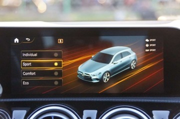 Mercedes Klasa A W177/V177 Hatchback 1.5 180d 116KM 2018 Mercedes-Benz Klasa A 1.5 Diesel 115 KM, Pakiet AMG, Navi, Kamera, Full LE, zdjęcie 16