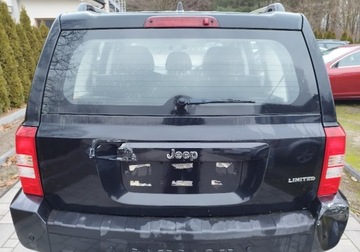 VÍKO KUFRU ZADNÍ JEEP PATRIOT BARVA ČERNÁ ZÁRUKA