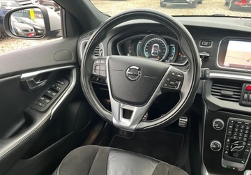Volvo V40 II Hatchback Facelifting 2.0 D2 120KM 2018 Volvo V40 , R- Design , nawigacja , skorzane fotele 2.0 Diesel 120KM, zdjęcie 20