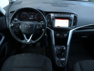 Opel Zafira C Tourer Facelifting 1.4 Turbo 140KM 2017 Opel Zafira 1.4 Turbo, Serwis ASO, 7 miejsc, Navi, zdjęcie 6