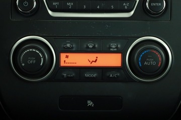 Nissan Leaf I Hatchback 5d Facelifting Elektryczny 109KM 2017 Nissan Leaf 30 kWh, SoH 76%, Salon Polska, zdjęcie 12