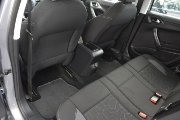 Peugeot 2008 I SUV Facelifting 1.6 BlueHDi 75KM 2018 Peugeot 2008 1.6 Blue HDI nawigacja Android Auto C, zdjęcie 28