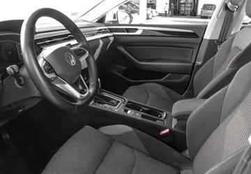 Volkswagen Arteon Fastback Facelifting 2.0 TSI 190KM 2021 Volkswagen Arteon 2.0 TSI 190 KM DSG, hak holowniczy, pakiet komfort, podg, zdjęcie 9