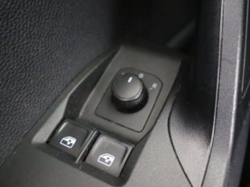 Seat Ibiza V Hatchback 5d 1.0 MPI 75KM 2018 Seat Ibiza 1.0, Salon Polska, Klima, zdjęcie 15