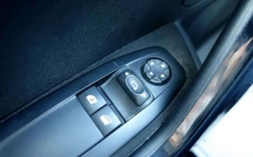 Peugeot 208 I Hatchback 3d 1.2 VTI 82KM 2013 Peugeot 208 1.2 VTI 82KM Klimatyzacja Tablet Nierowna praca silnika Pali J, zdjęcie 21