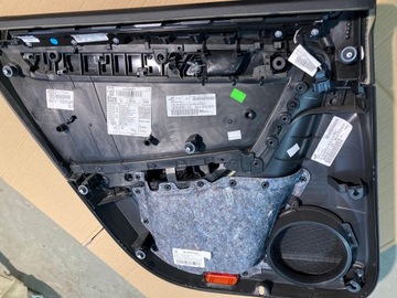 ОБИВКА ЗАДНЕЙ ДВЕРИ С ШТОРКАМИ VW PASSAT B7 COMBI КОЖА