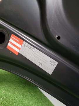 AUDI TT 8J 8J0 KAPOTA KRYT MOTORU ORIGINÁLNÍ