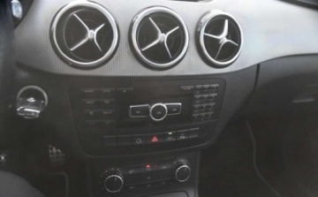 Mercedes Klasa B W246 Sports Tourer 200 CDI BlueEFFICIENCY 136KM 2014 Mercedes-Benz Klasa B Mercedes-Benz Klasa B 1.8 Diesel 136KM, zdjęcie 13