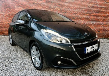 Peugeot 208 I Hatchback 5d Facelifting 1.2 PureTech 82KM 2017 Peugeot 208 Nawigacja Niski Przebieg Alu Gwarancja w cenie Warszawa VRVD, zdjęcie 1
