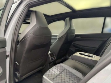 Volkswagen Golf VIII Variant 2.0 TDI 150KM 2022 Volkswagen Golf R-Line Black Matrix Panorama ACC Side Assist FV23 ASO, zdjęcie 31