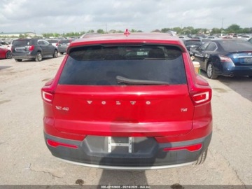 Volvo XC40 2022 Volvo XC 40 T4 Momentum 2022 2.0l 2.0 Benzyna 187KM, zdjęcie 4