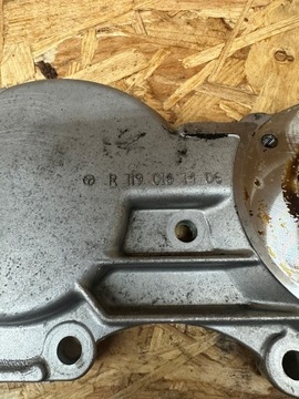 MERCEDES R129 SL VÍKO HLAVA PRAVÝ