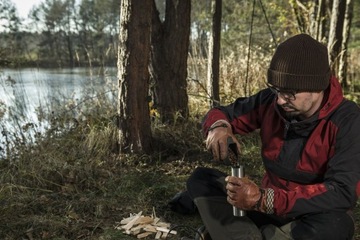 Ручная кофемолка Helikon CAMP