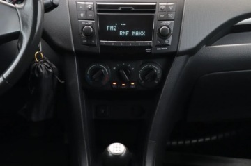 Suzuki Swift V Hatchback 5d 1.2 VVT 94KM 2010 Suzuki Swift 1.2, Klima, Parktronic,ALU, zdjęcie 11