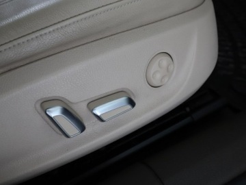 Audi A6 C7 Limousine Facelifting 2.0 TDI ultra 150KM 2016 Audi A6 Limousine S-tronic xenon/LED jasne skóry, zdjęcie 39