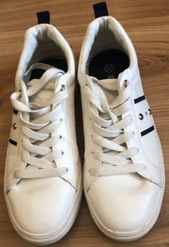 Белые лоферы Jenny Fairy с заклепками r 37