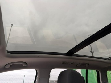 Volkswagen Touran II 2.0 TDI 140KM 2015 Volkswagen Touran Highline 7 osobowy navi, zdjęcie 17