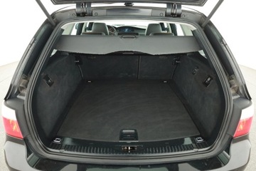 BMW Seria 5 E60 Touring 545 i 333KM 2004 BMW 5 545i, Automat, Skóra, Navi, Xenon, Bi-Xenon, zdjęcie 10