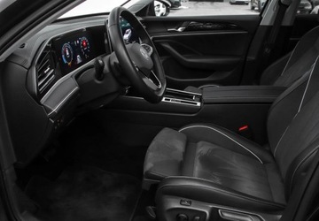 Volkswagen Passat B8 Variant Facelifting 2.0 TDI SCR 150KM 2024 Volkswagen Passat 2.0 TDI 150 KM DSG, Ogrzewanie postojowe, wyswietlacz 15, zdjęcie 9