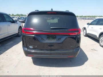 Chrysler Pacifica II 2024 Chrysler Pacifica Touring L 2024 3.6l 3.6 Benzyna 287KM, zdjęcie 3