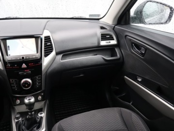  SsangYong Tivoli 1.6 e-XGi, Salon Polska, Navi, zdjęcie 7