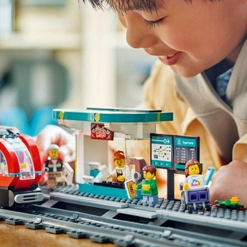 LEGO CITY 60423 TRAMWAJ MIEJSKI ZE STACJĄ PREZENT