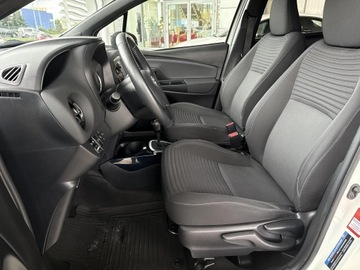 Toyota Yaris III Hatchback 5d Facelifting 2017 1.5 Hybrid 100KM 2018 Toyota Yaris Hybrid 100 Selection III (2011-2019), zdjęcie 14