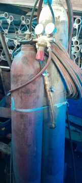 Кислородные цилиндры + ацетилен + сварные аксессуары