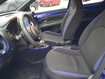 Toyota Aygo X 1.1 VVT-i 72KM 2022 Toyota Aygo X Toyota Aygo X 1.0 VVT-i StyleTech CVT, 1 wlasciciel, Gwaranc, zdjęcie 13